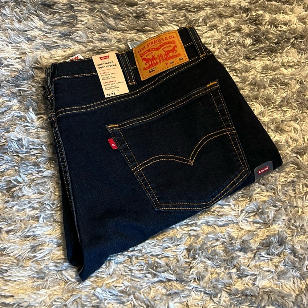 LEVI BNWT 502 Style Jeans